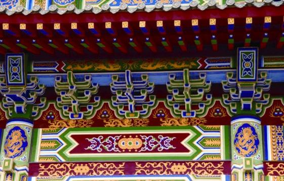 小式角梁彩画装饰技巧展示2 近景展示小式角梁彩画制作工艺
