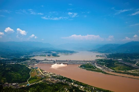 三峡大坝.jpg
