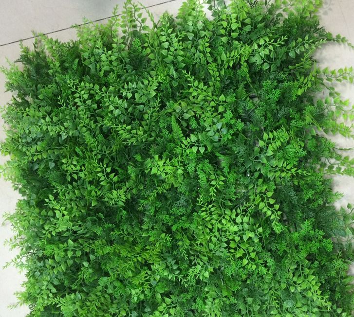 补充说明:仿真植物是模块式的,仿真植物墙的背面设计了网格,并且刚好和钢丝网吻合,安装十分方便。